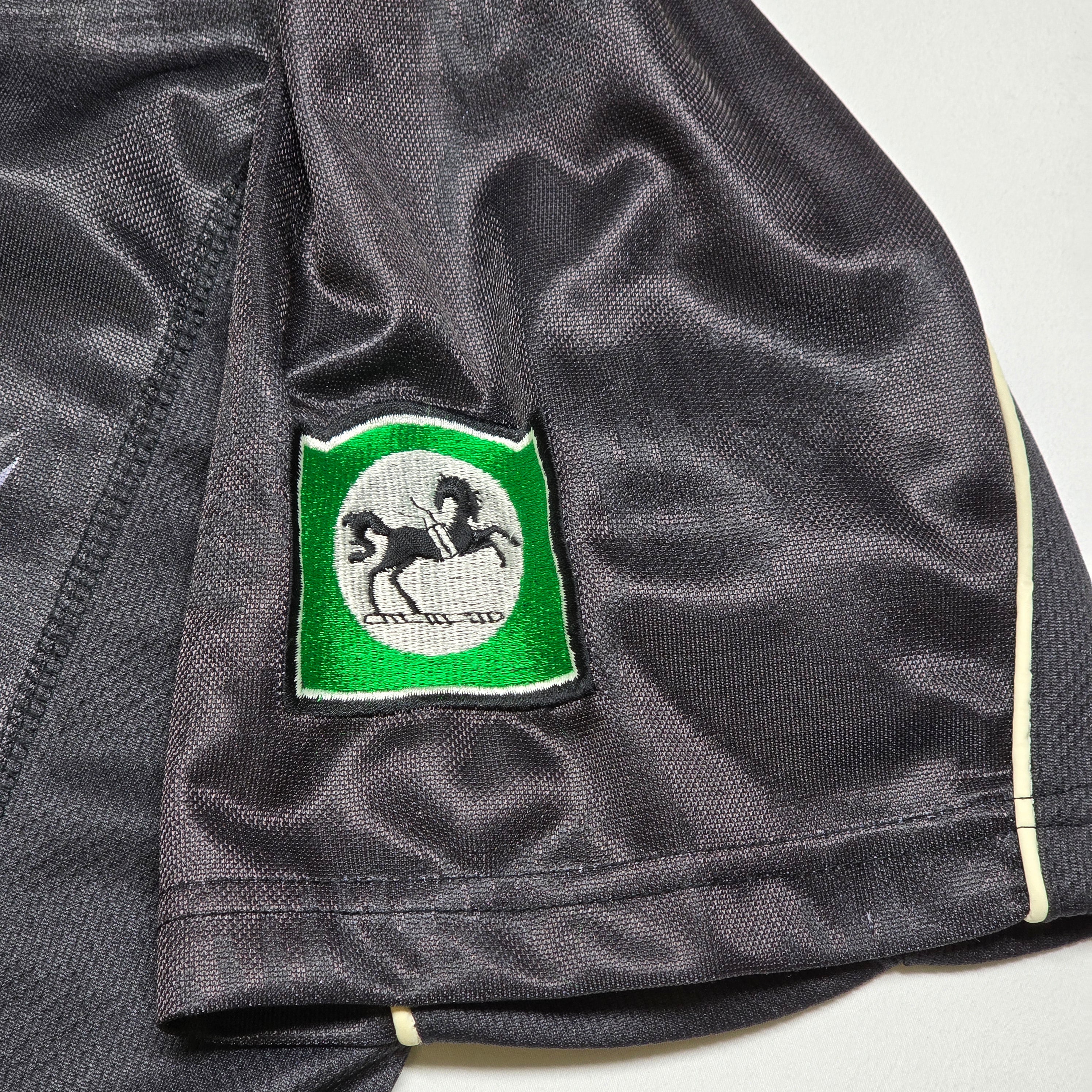 Blackcaps Mid 2000's Shirt - Large