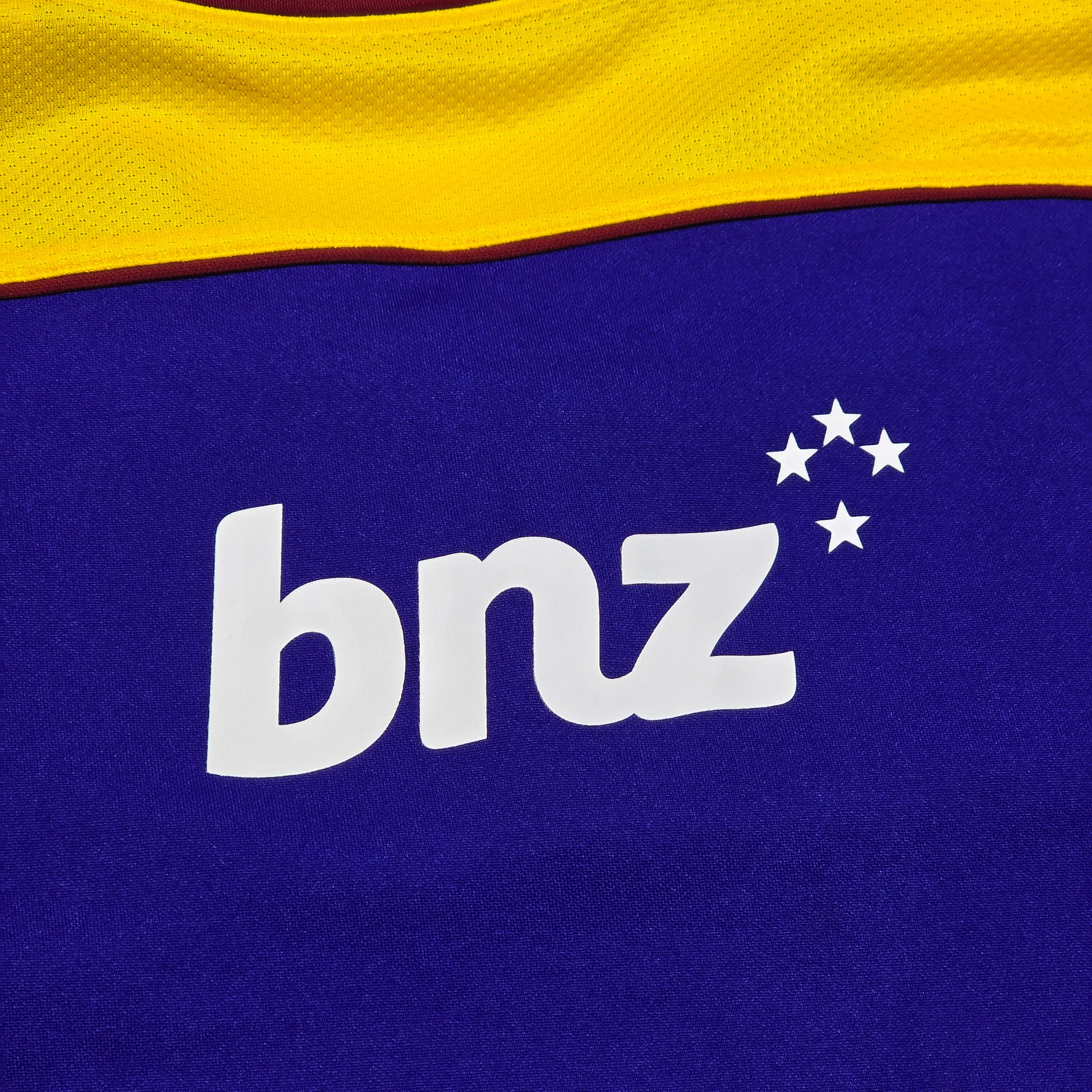 Highlanders 2011 Home Jersey  -  3XL
