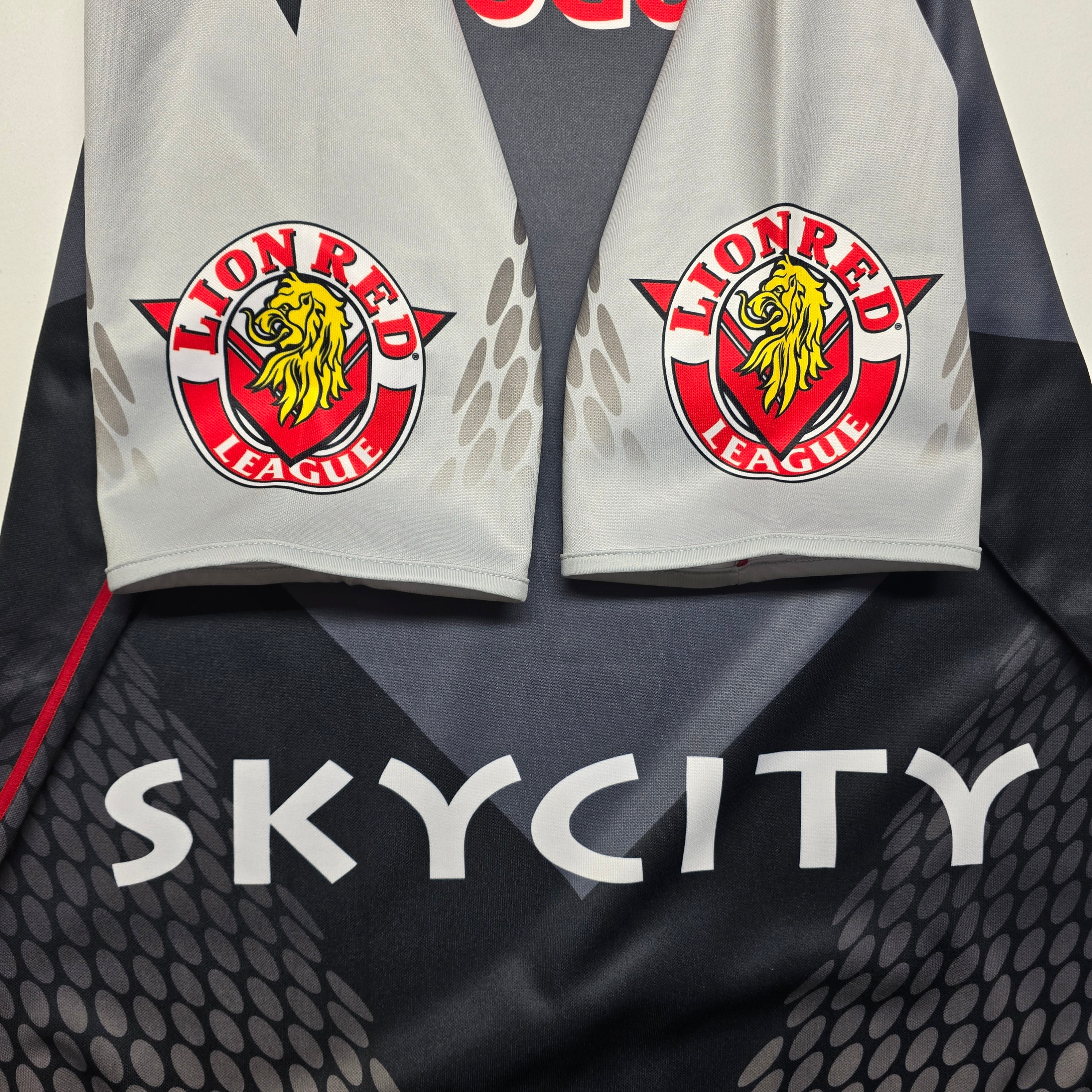 NZ Warriors 2011 Training Jersey - 2XL