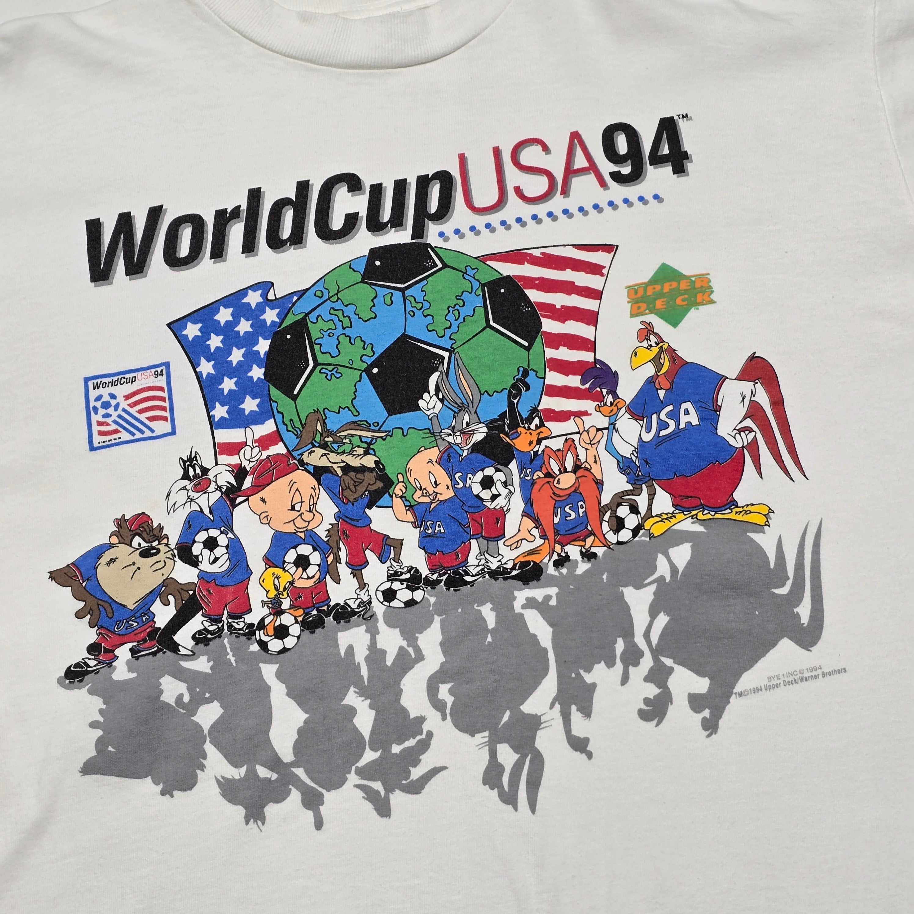 Vintage Looney Tunes "World Cup USA '94" T-shirt - Large