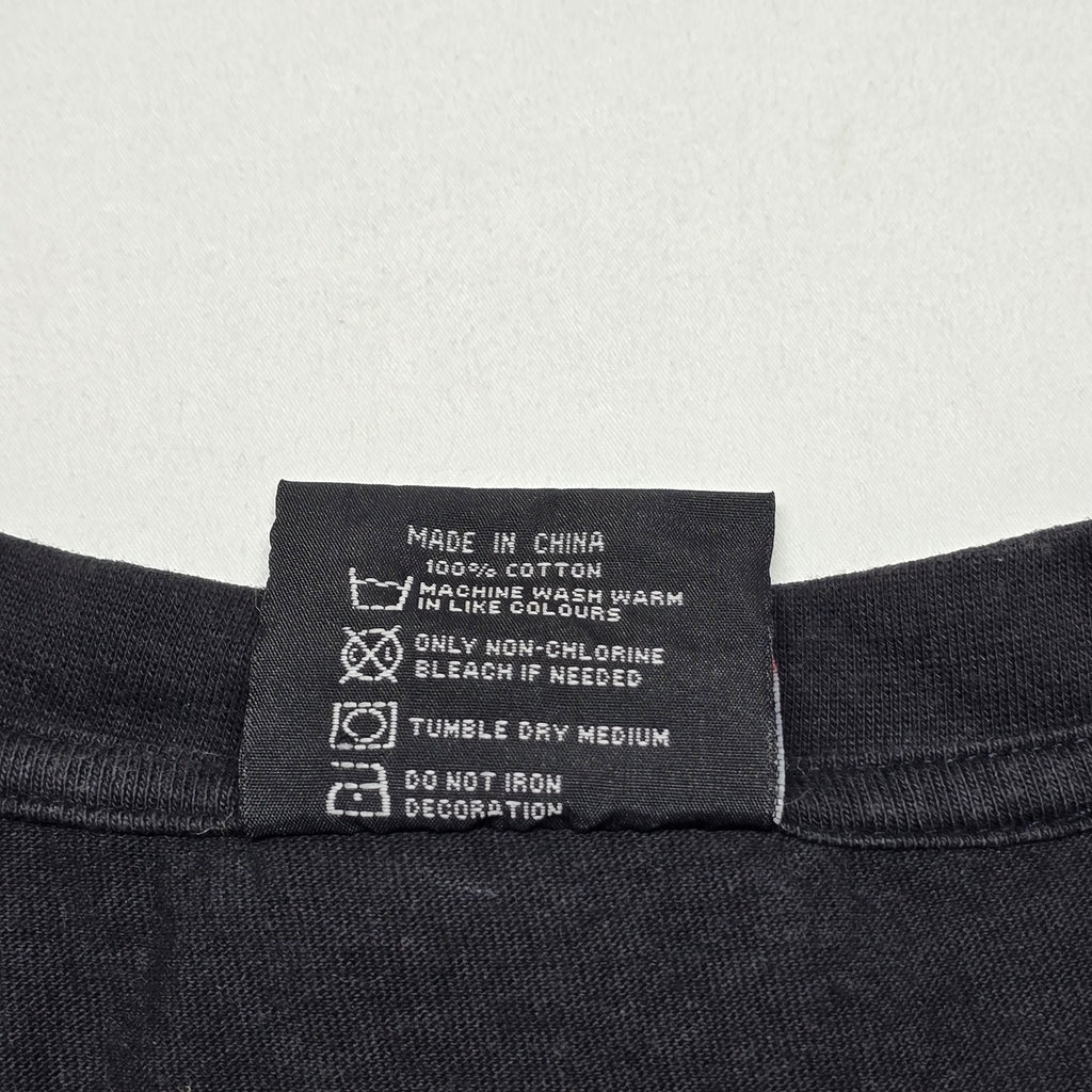 WWE Smackdown 2006 T-shirt - Large