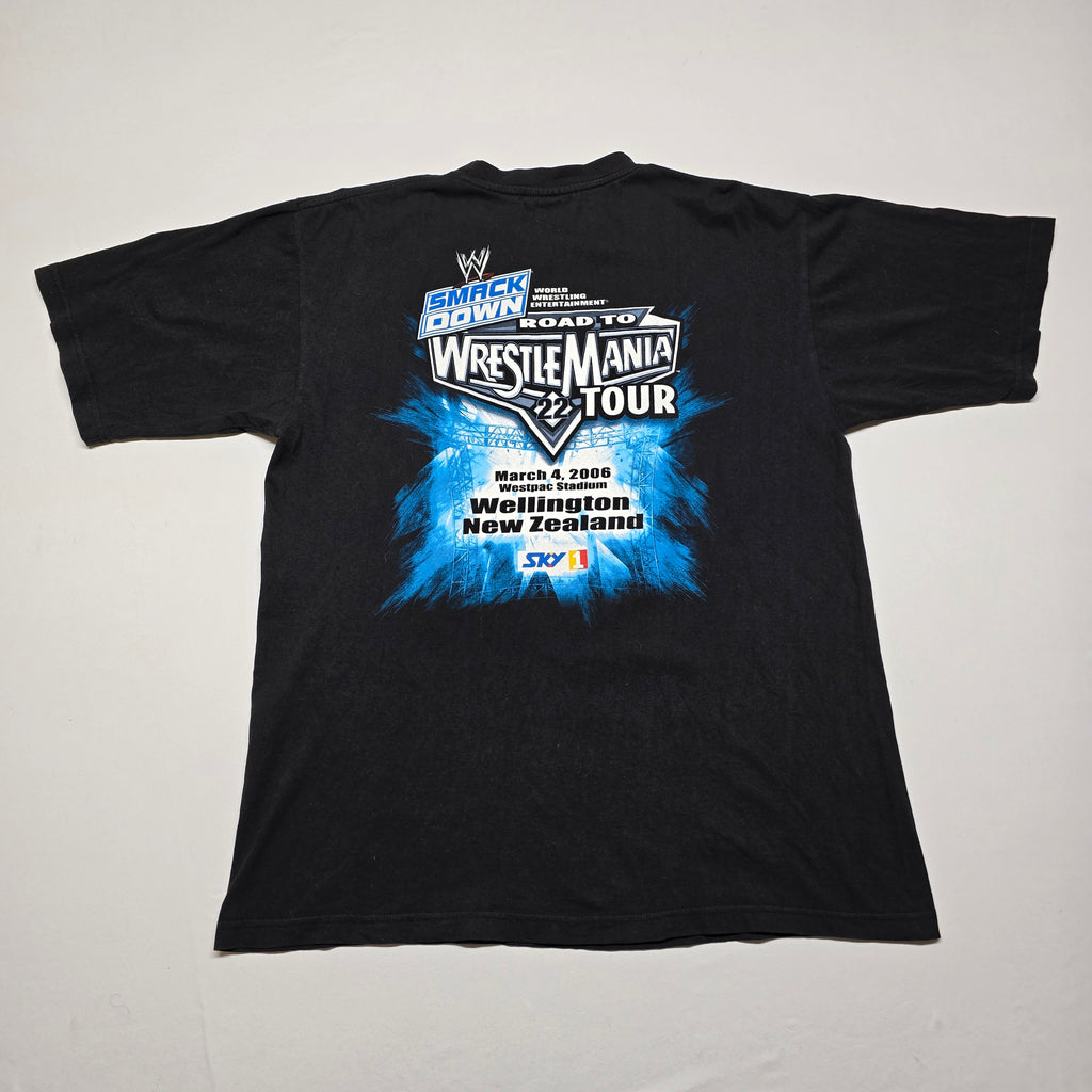 WWE Smackdown 2006 T-shirt - Large