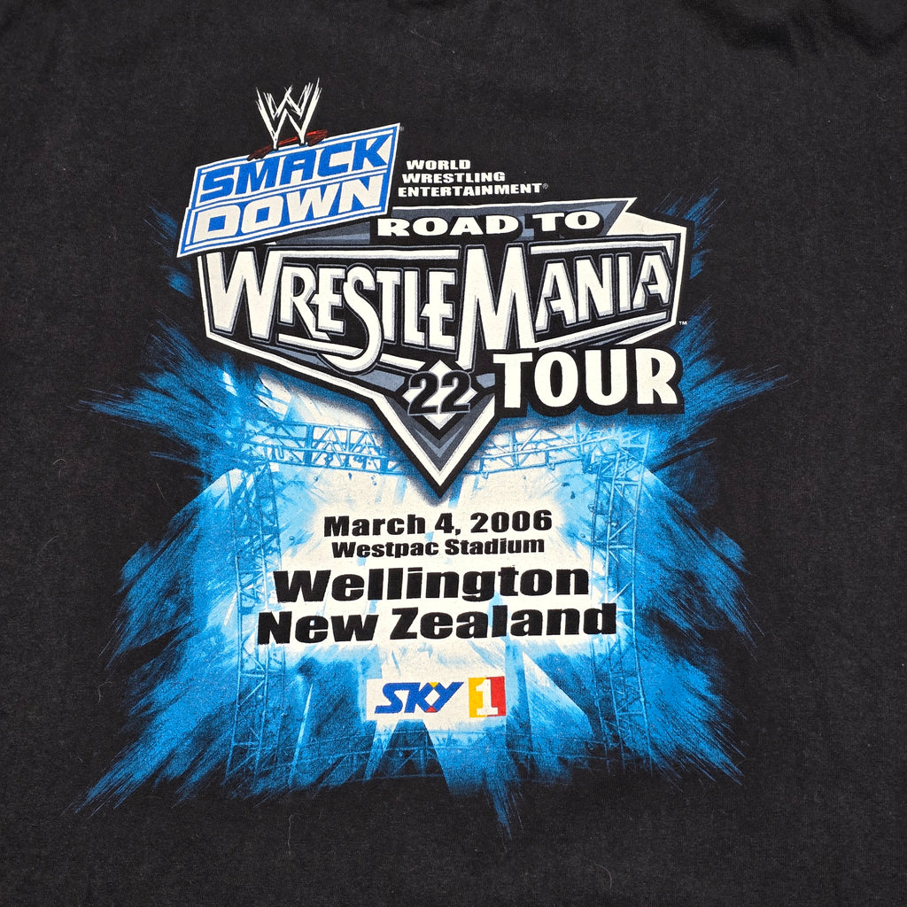 WWE Smackdown 2006 T-shirt - Large