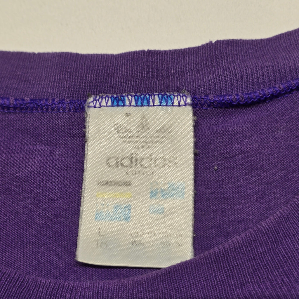 Vintage Adidas T-shirt - Large (Womens?)