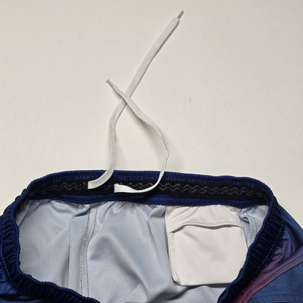 Tasman Makos Shorts - XL