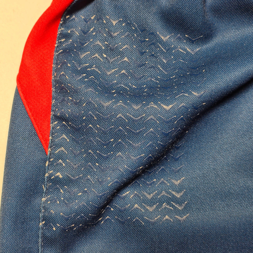 Tasman Makos Shorts - XL