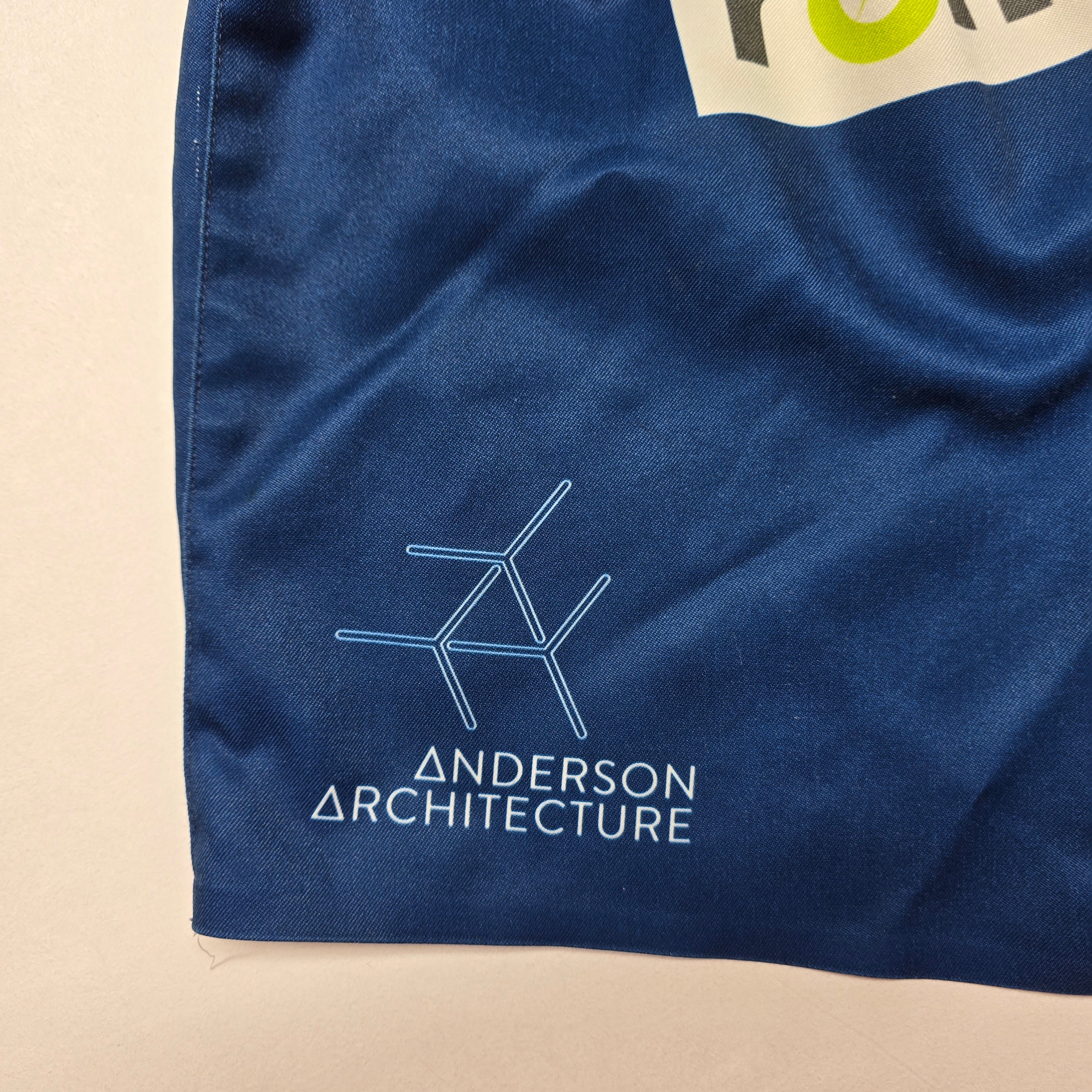 Tasman Makos Shorts - XL