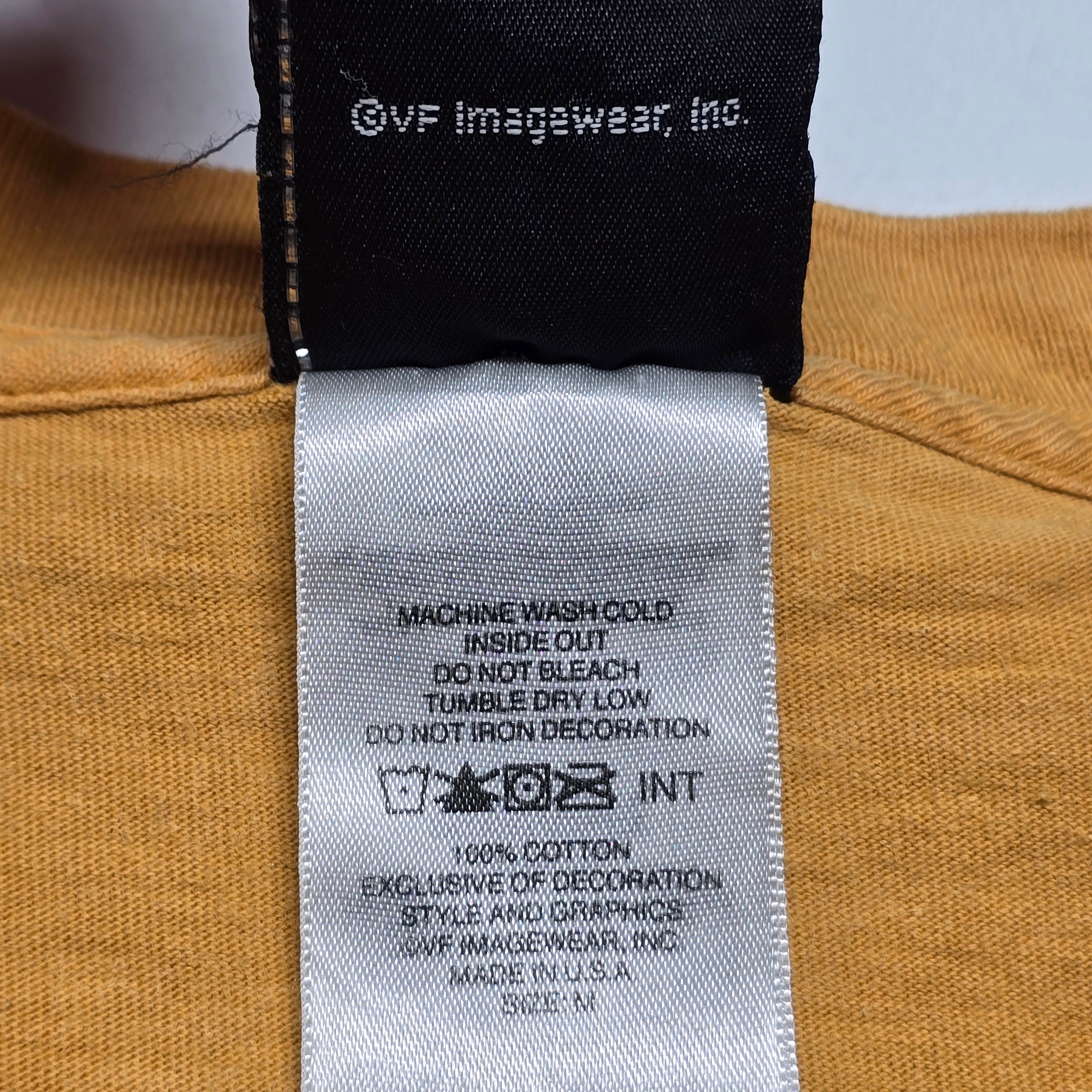 Harley Davidson 2006 T-shirt - "Medium" (Fits small)