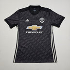 Manchester United 2017/18 Away Shirt - Medium
