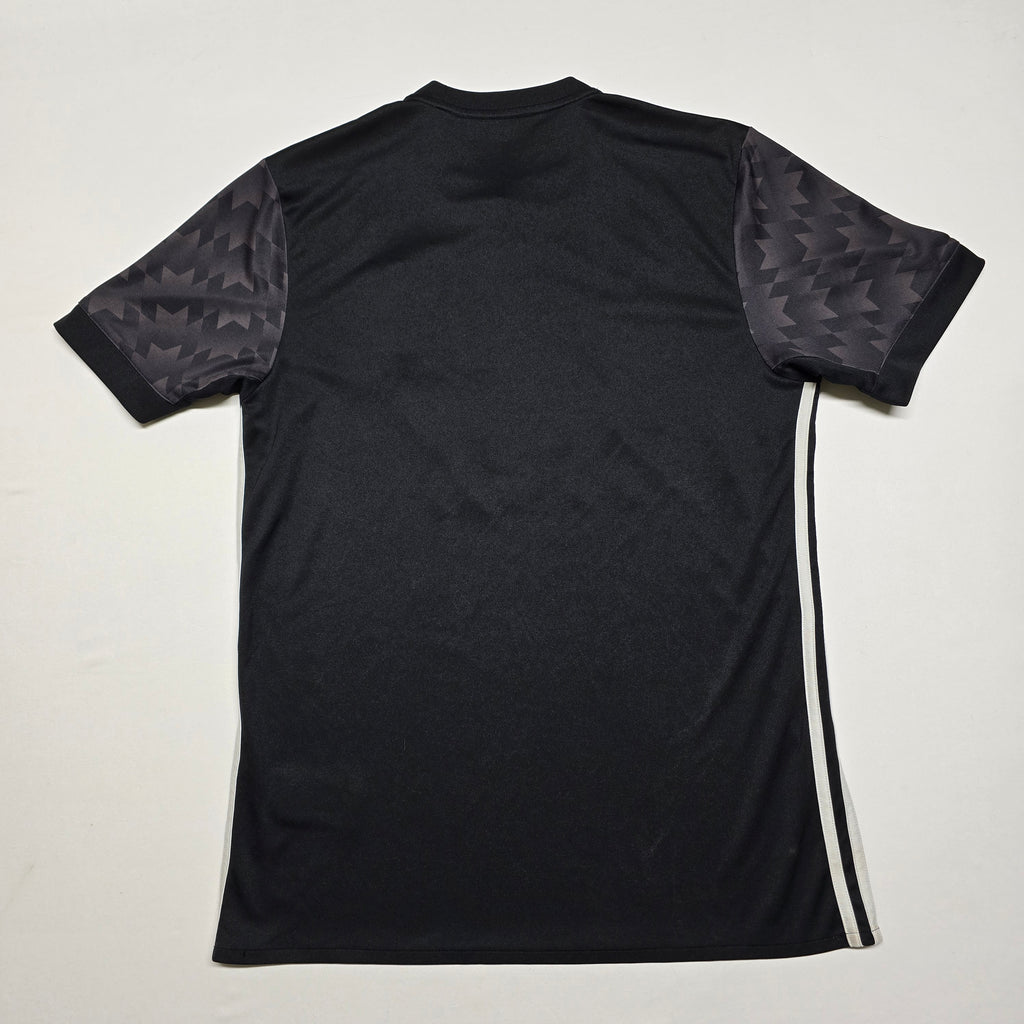 Manchester United 2017/18 Away Shirt - Medium