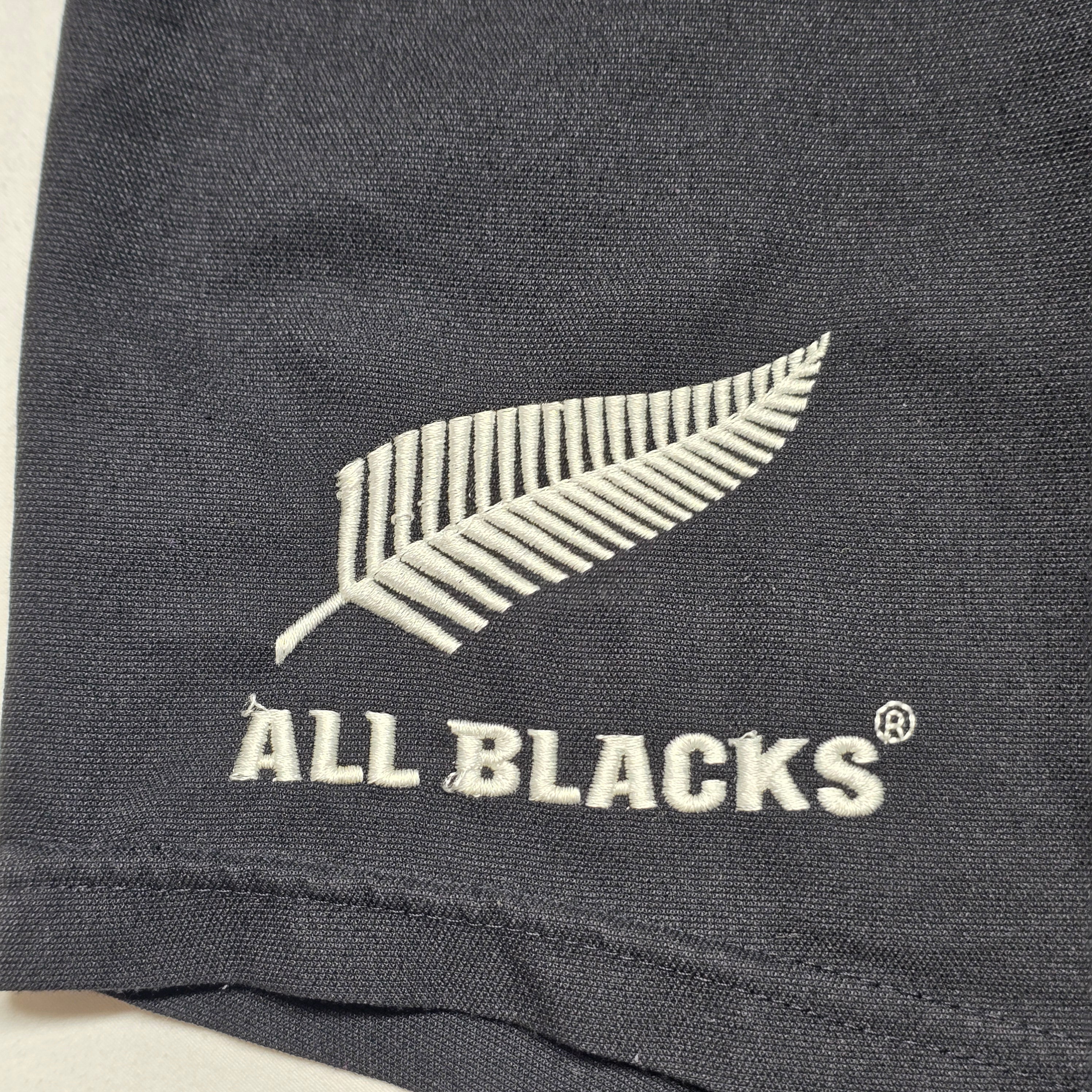 All Blacks 2009 Home Shorts - Large