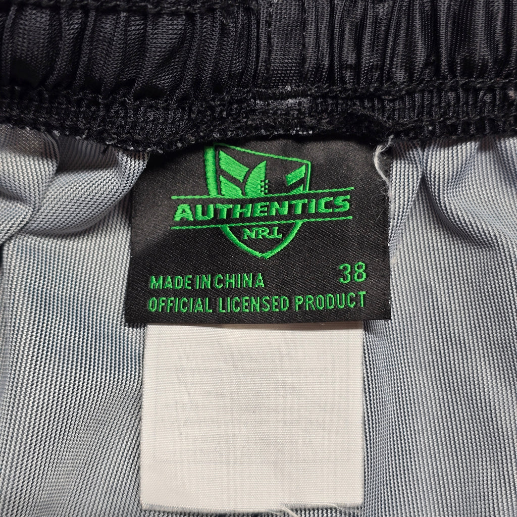 NZ Warriors 2012 Home Shorts - 38"