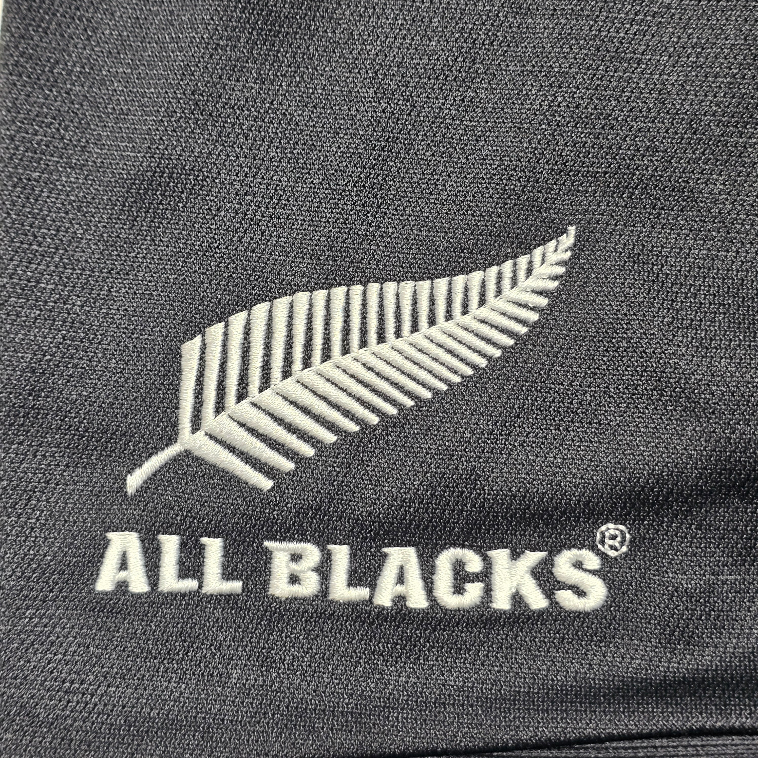 All Blacks 2011 Shorts (Player Issued/BNWT'S) - 2XL/46"
