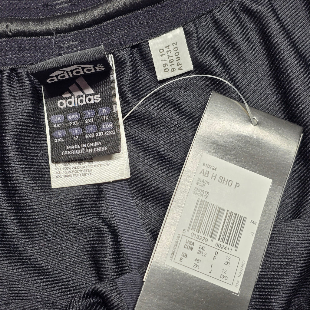 All Blacks 2011 Shorts (Player Issued/BNWT'S) - 2XL/46"