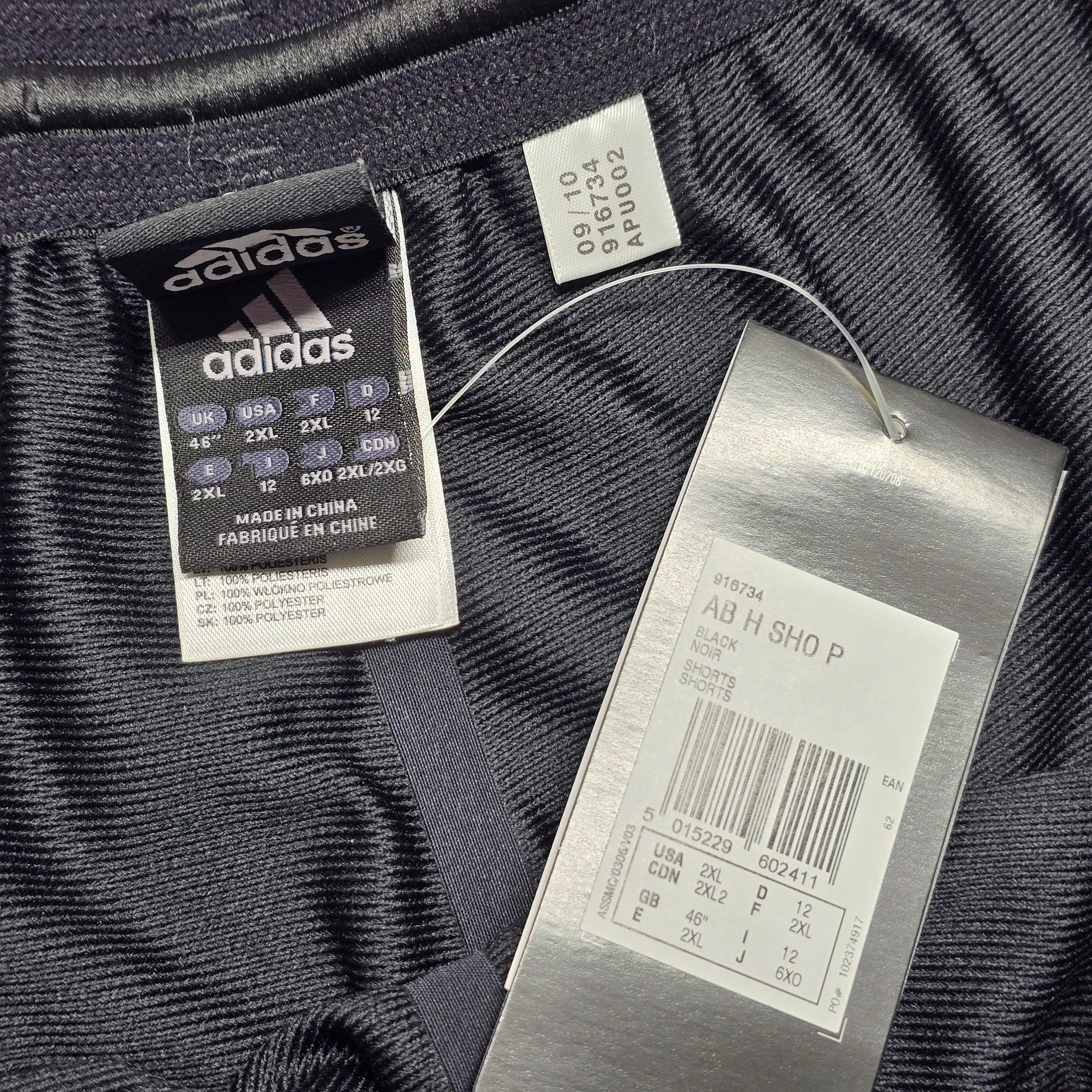 All Blacks 2011 Shorts (Player Issued/BNWT'S) - 2XL/46"