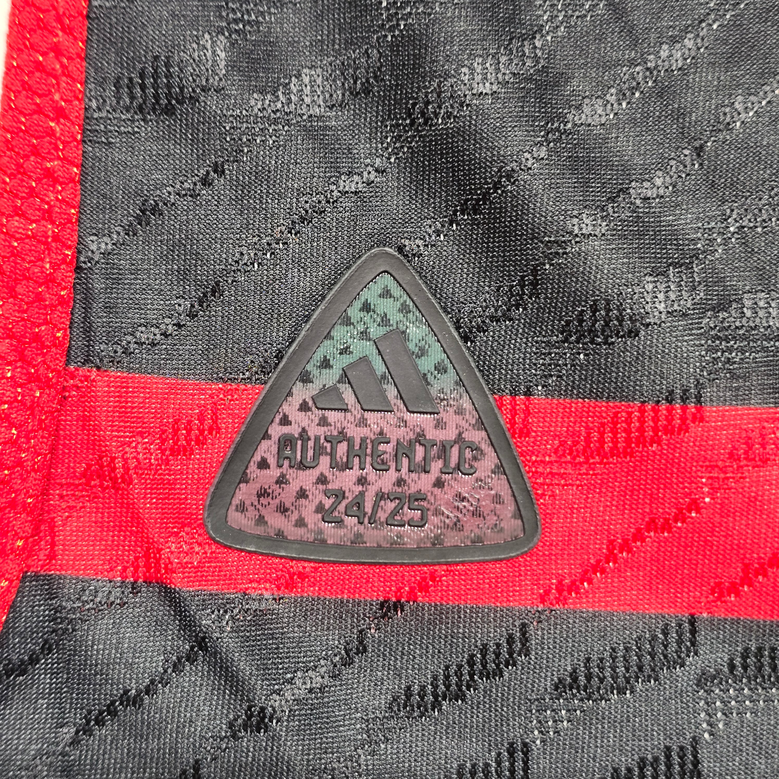 CR Flamengo 2024/25 Home Shirt - Medium