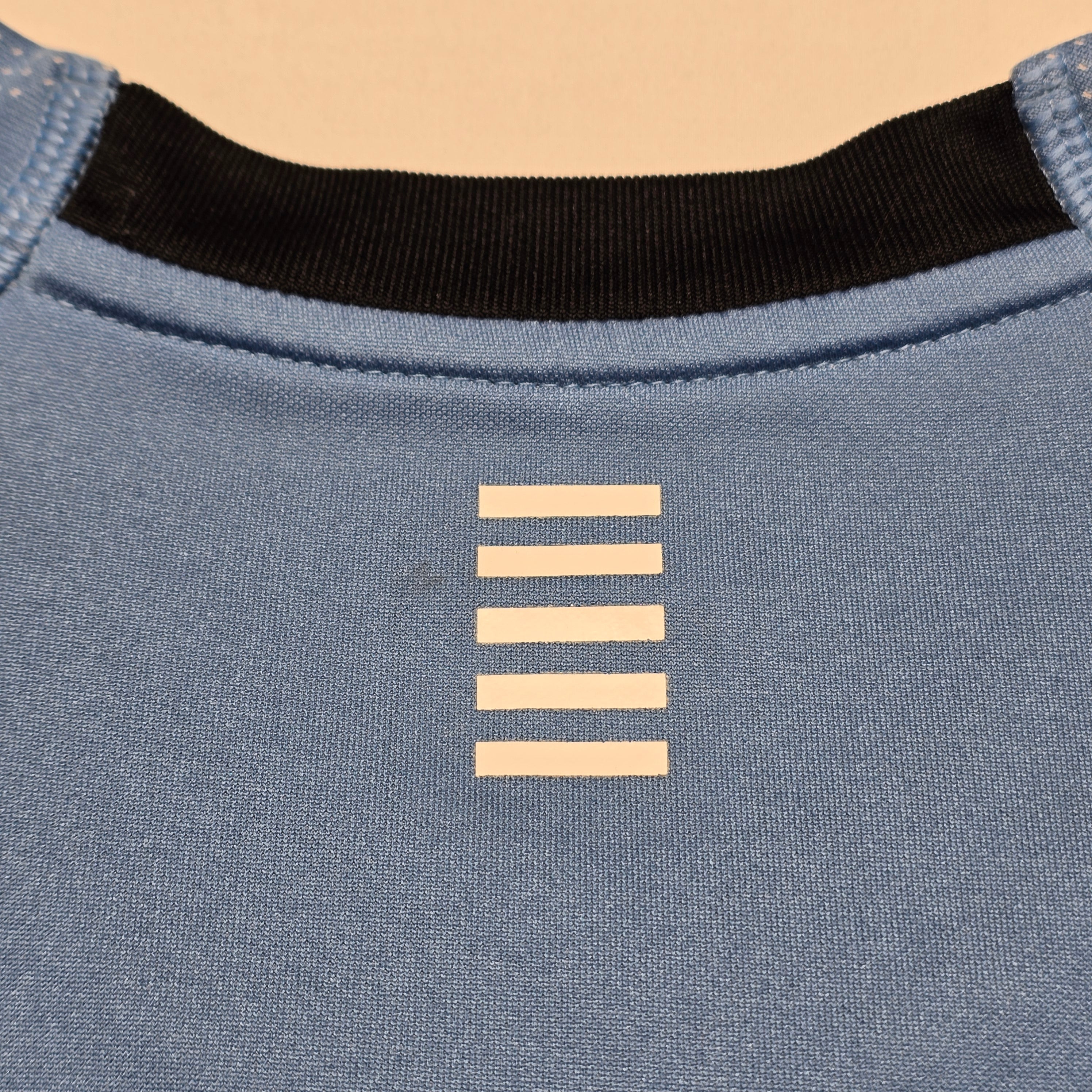 Uruguay 2018/19 Home Shirt - Medium