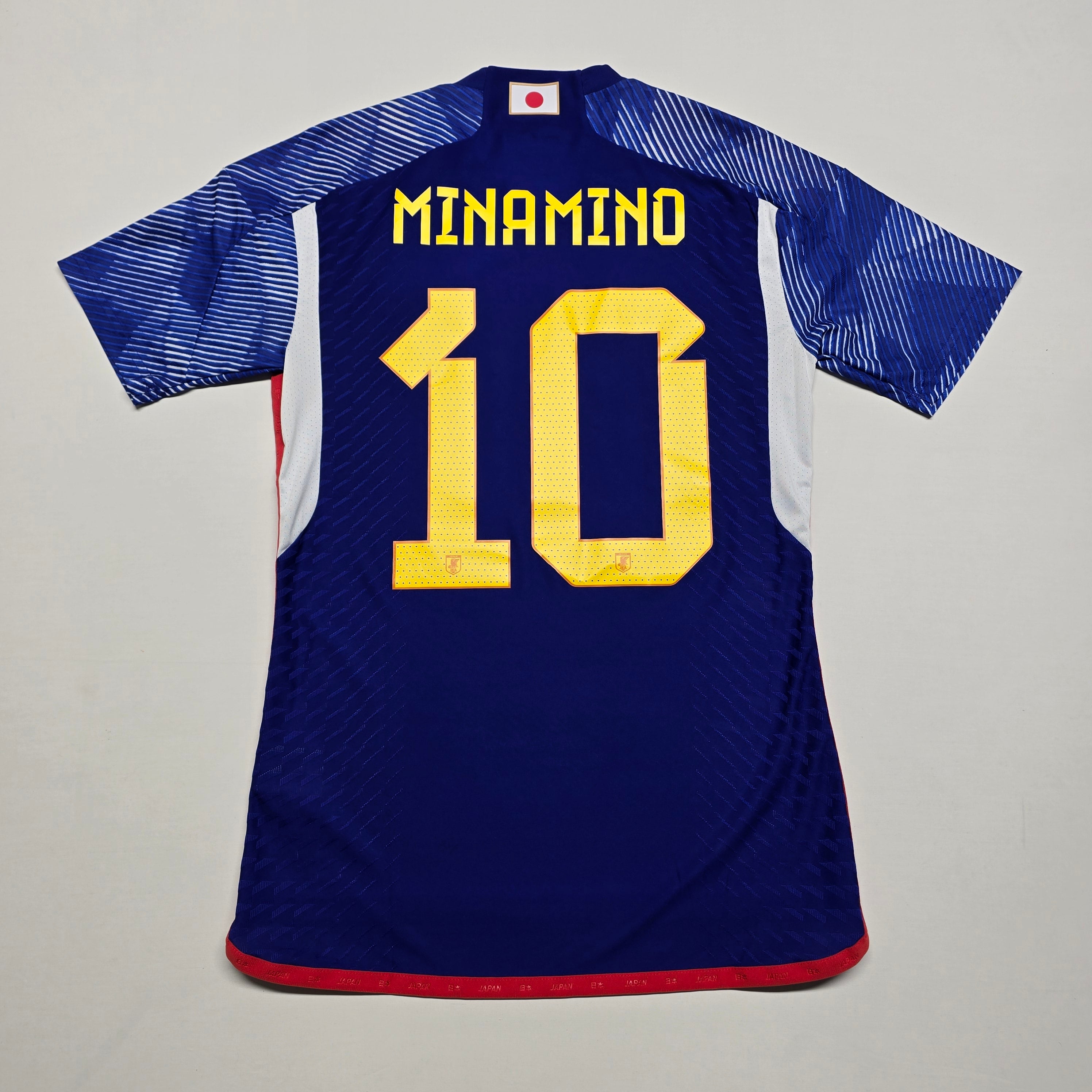 Japan #10 Minamino 2022 Home Shirt - XS
