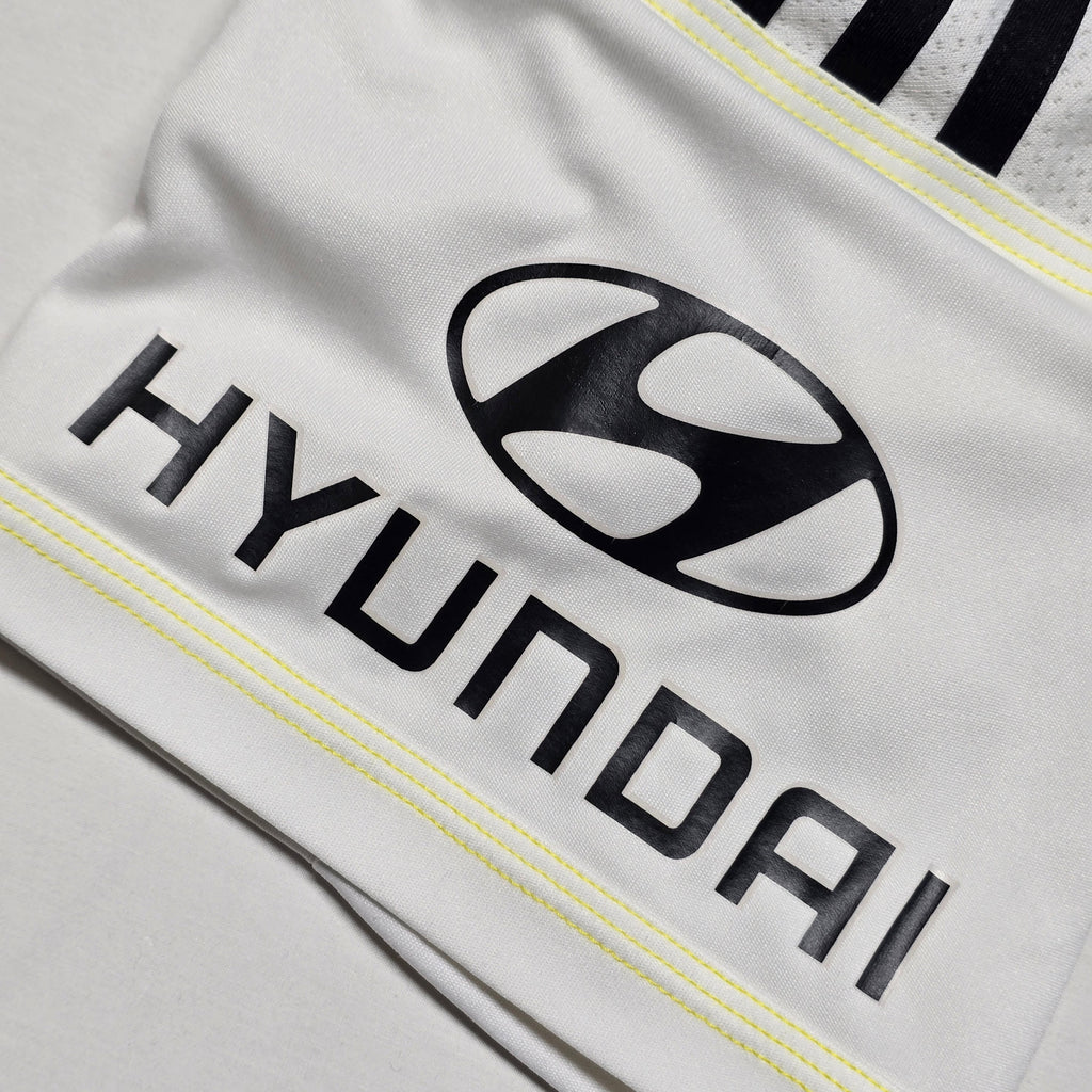 Wellington Phoenix 2011-13 Away Shirt - Large