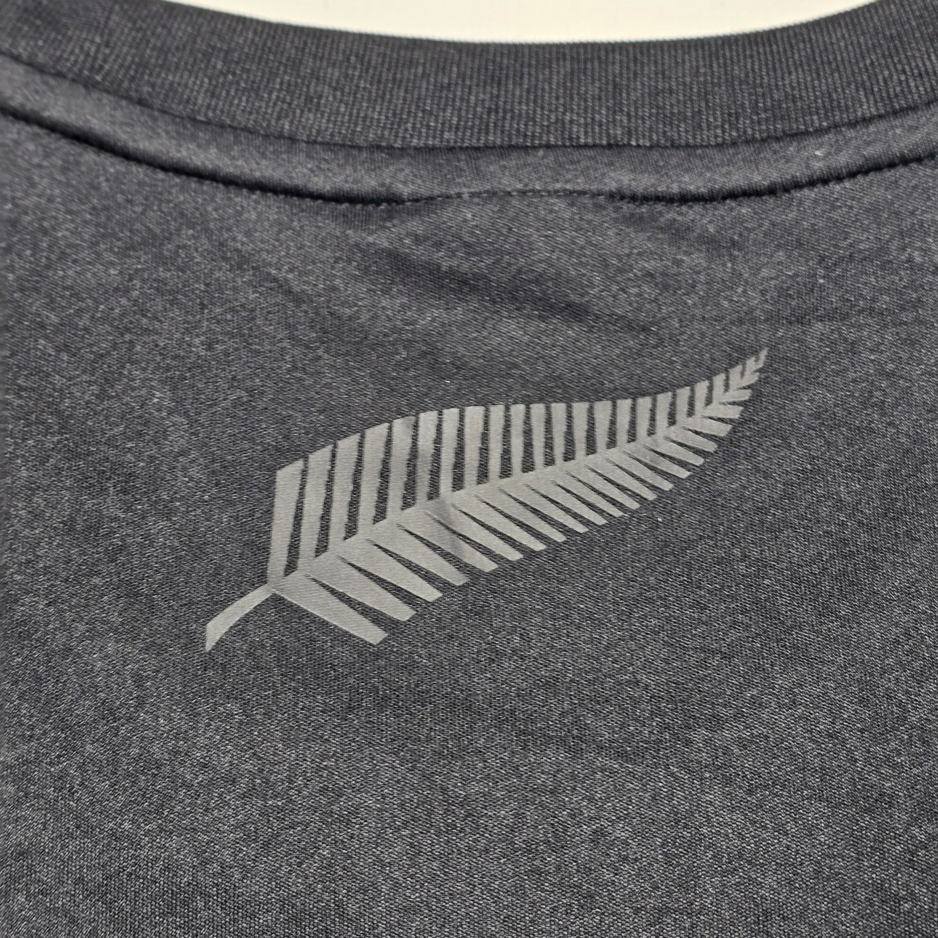 All Blacks 2013 Training T-Shirt (Team Issued) - D7 (Medium/Large)