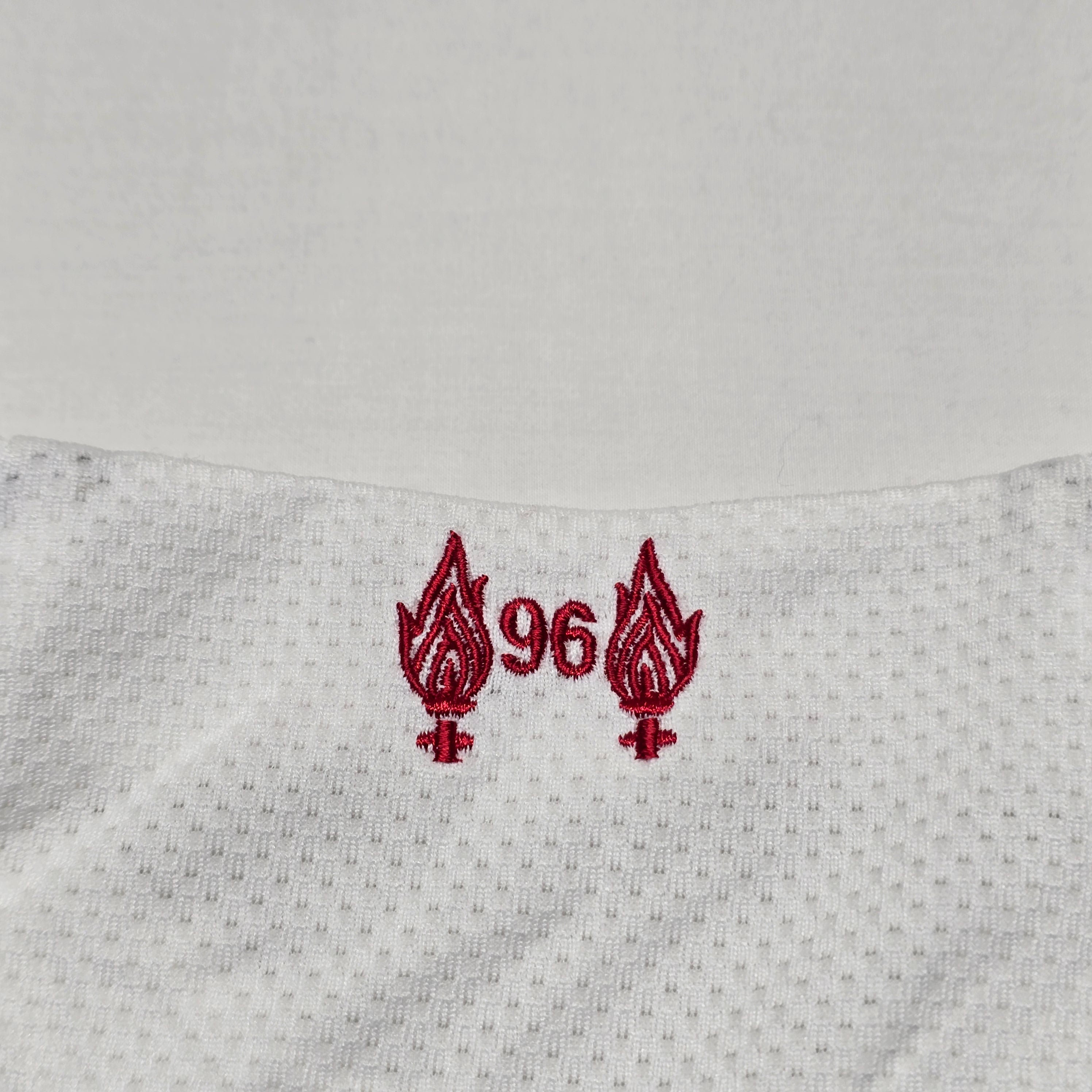 Liverpool 2019/20 Away Shirt - Small