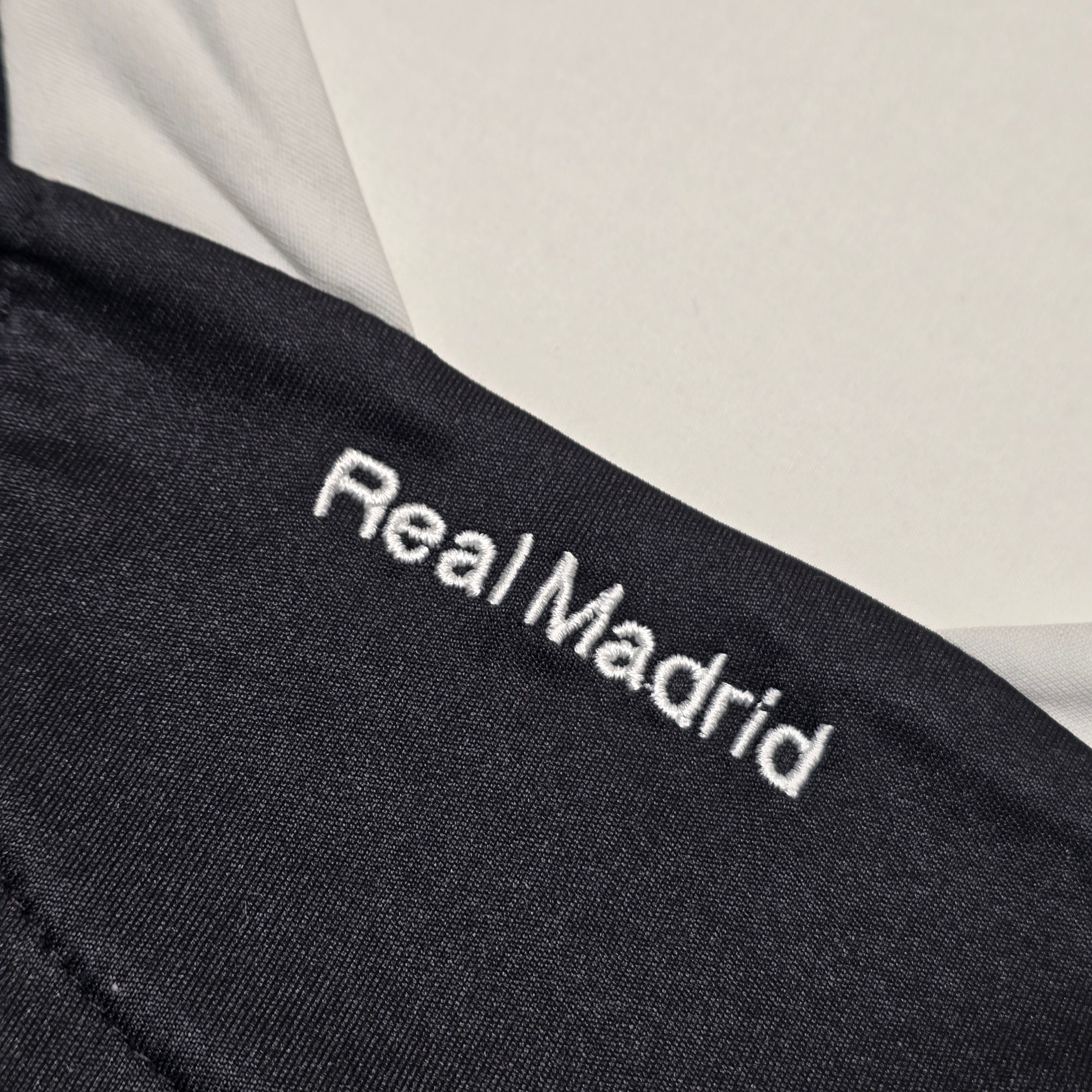 Real Madrid 2008/09 Third Shirt - Large