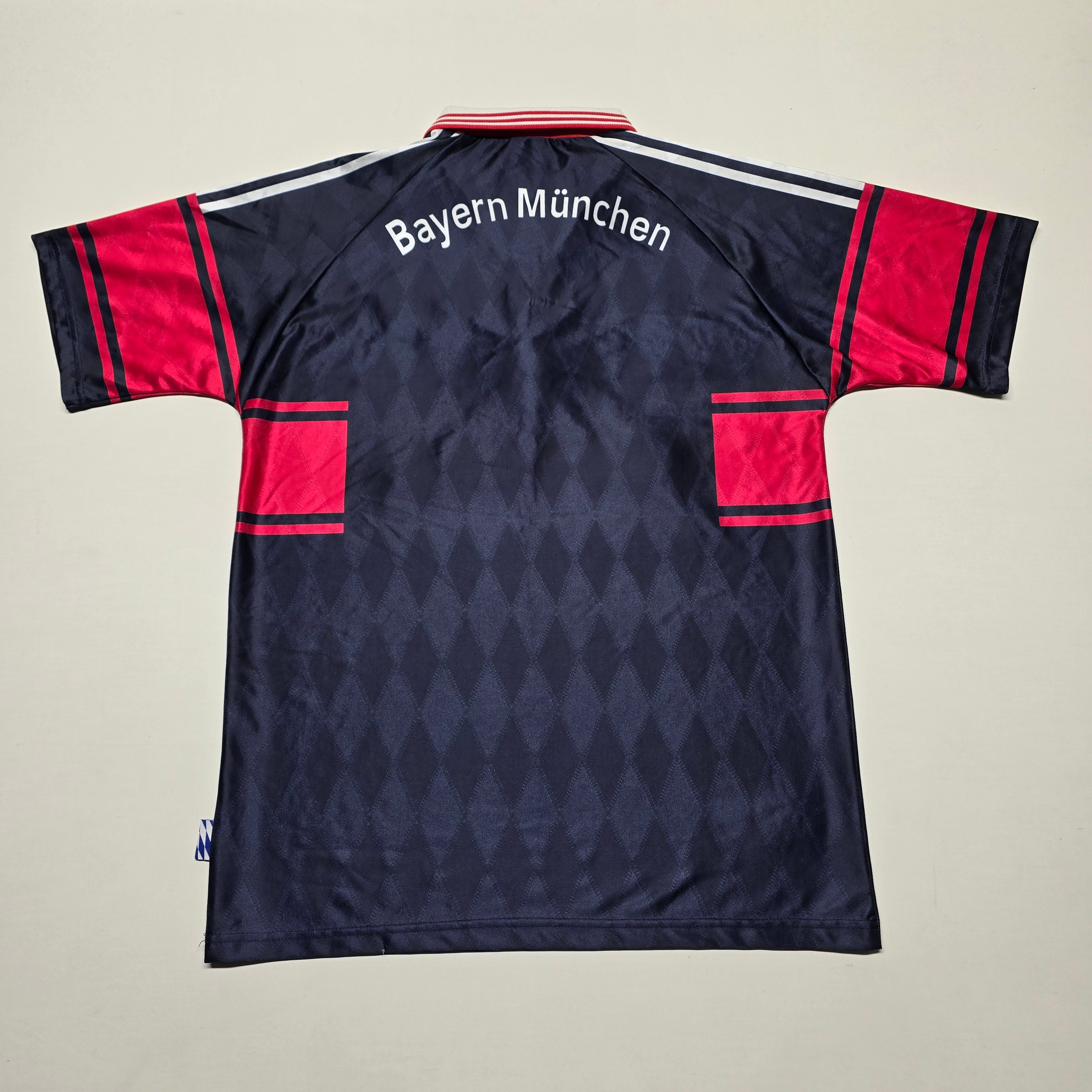 FC Bayern Munich 1997-1999 Home Shirt - Large