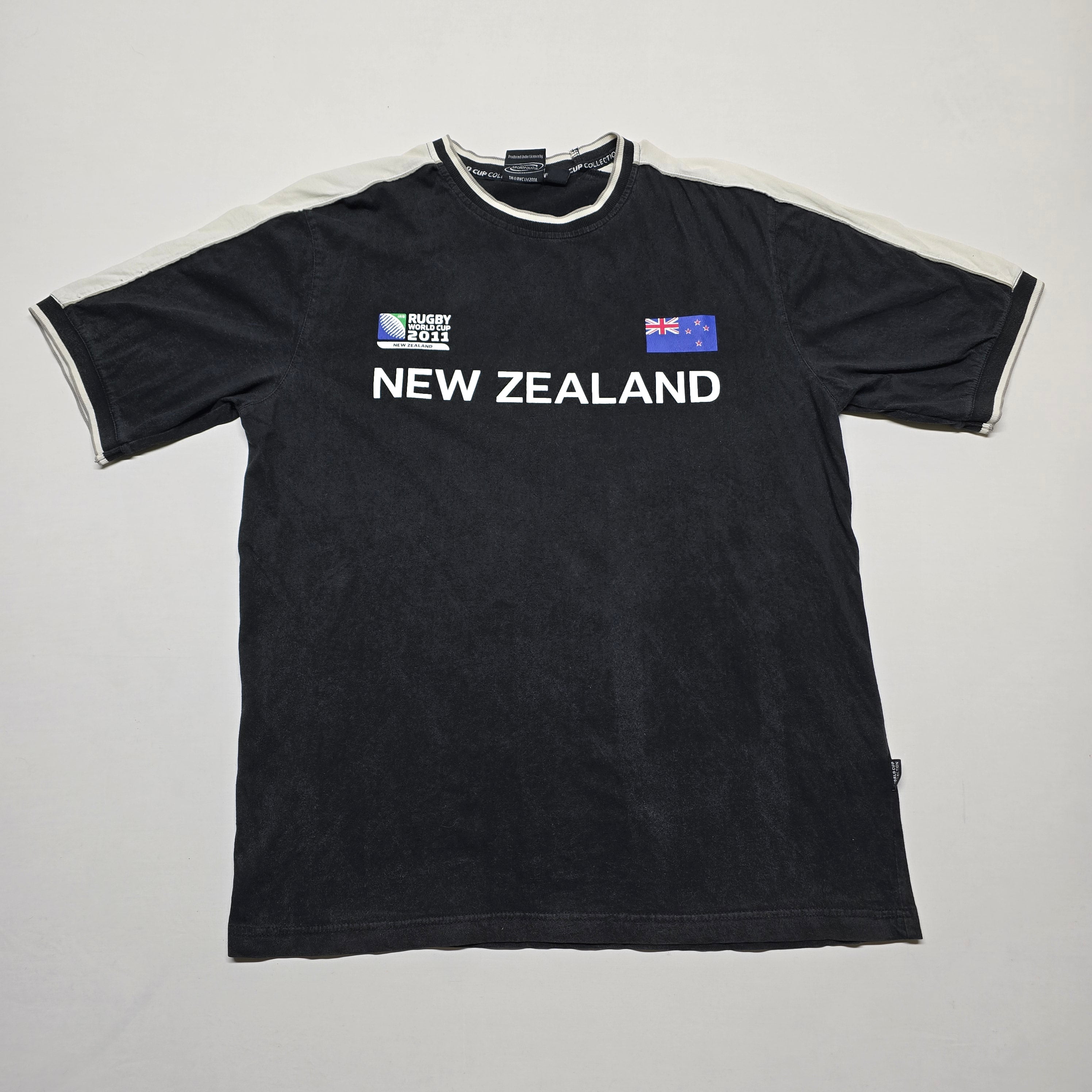 2011 RWC NZ Supporters T-shirt - Medium