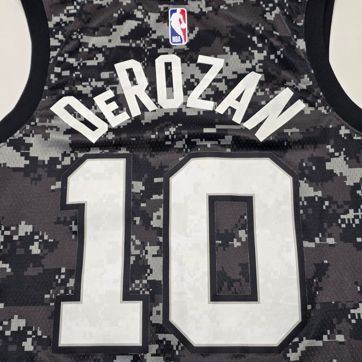 San Antonio Spurs DeMar DeRozan #10 Jersey - Medium