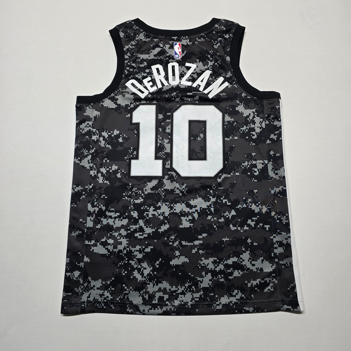 San Antonio Spurs DeMar DeRozan #10 Jersey - Medium